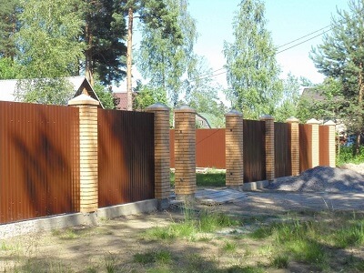 Монтаж забора из металлопрофия в Фаниполе